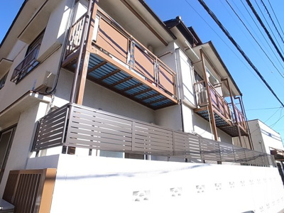 【外観】 木造2階建てです