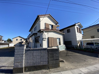 建築条件無の上物付土地です♪