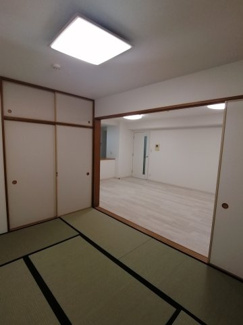 約5.5帖の和室。※新築購入時の写真です。