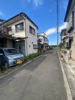閑静な住宅街にございます。