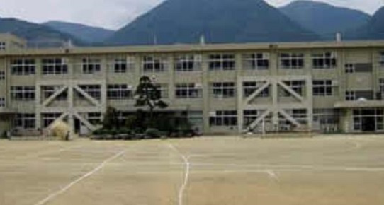 笛吹市立春日居小学校