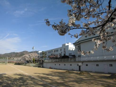 笛吹市立一宮中学校