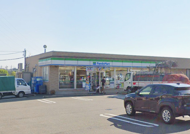 ファミリーマート 金沢福久店