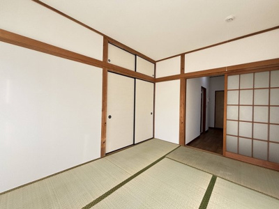 フローリングだけでなく、和室もあります