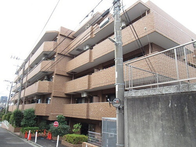 マンション外観写真（別角度）