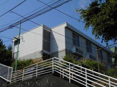 落ち着いた雰囲気の外観です