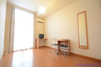 ゆったり過ごせるリビングです