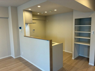 お料理をしながらご家族とコミュニケーションの取れる対面キッチンです。