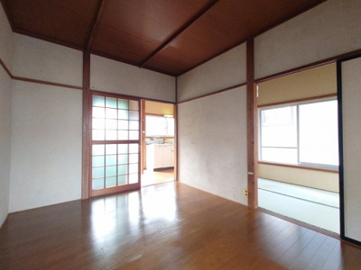 ゆったりした洋室です