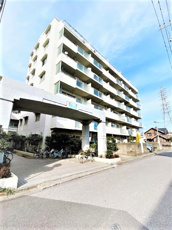 両面バルコニーで通風良好♪全居室収納付き♪