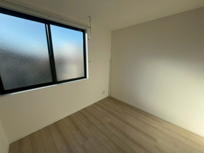 ゆったり過ごせる居間です