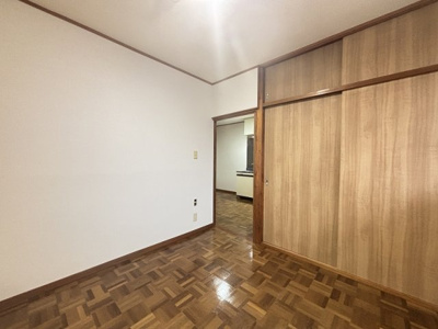 使い勝手のいい洋室です