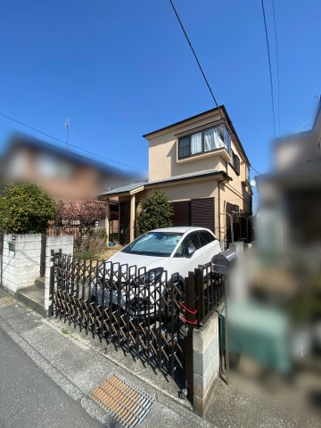 閑静な住宅街に位置しており、静かで快適な生活環境です。