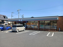 セブンイレブンまで800m