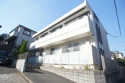 落ち着いた雰囲気の外観です