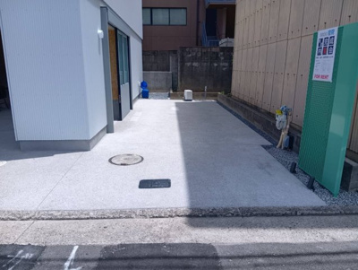 【駐車場】