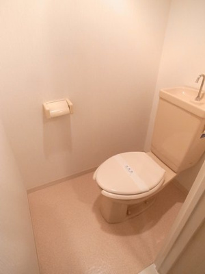 ウォシュレット用コンセント付です