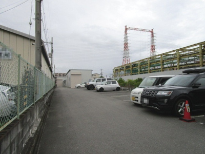 【駐車場】