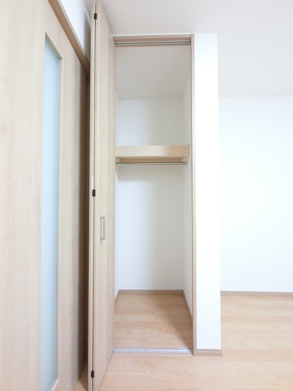 1F洋室の収納です