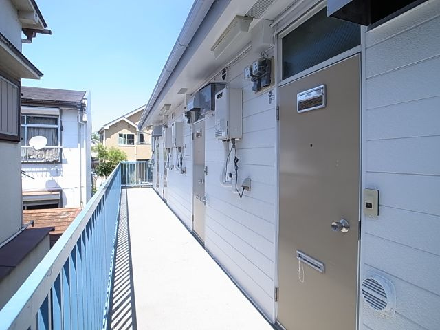 205号室は２Ｆの一番奥です。