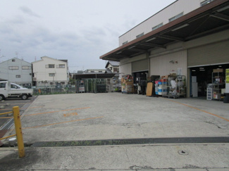 【駐車場】