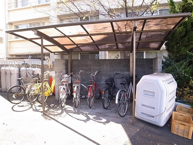 バイク、自転車駐輪OKです。