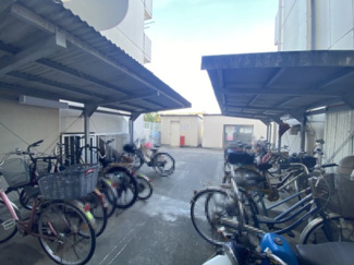屋根付き駐輪場