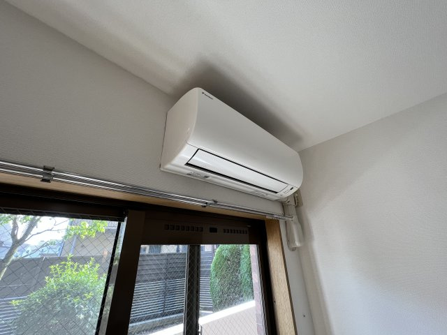 ※原状回復工事中の為、同タイプのお部屋の写真になります。