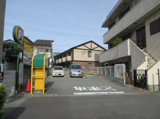 【駐車場】