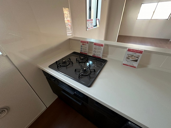 ３口コンロは料理を同時進行できるのでいいですね！