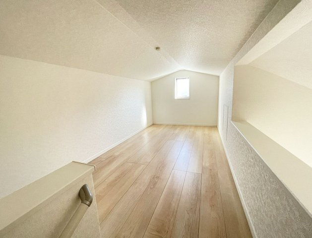 増えていく洋服や趣味の道具等、収納力が豊富で助かります