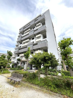 ～日当たり良好・穏やかな暮らしを～
周辺施設充実！お買い物にも便利な立地です♪