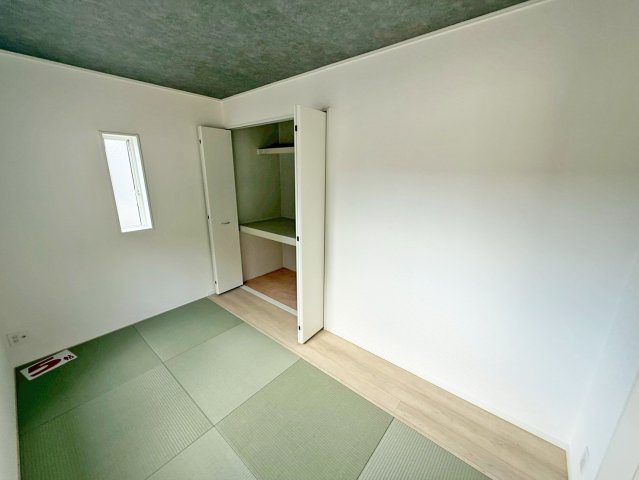客間として大活躍の和室。癒しの空間としても使えます。