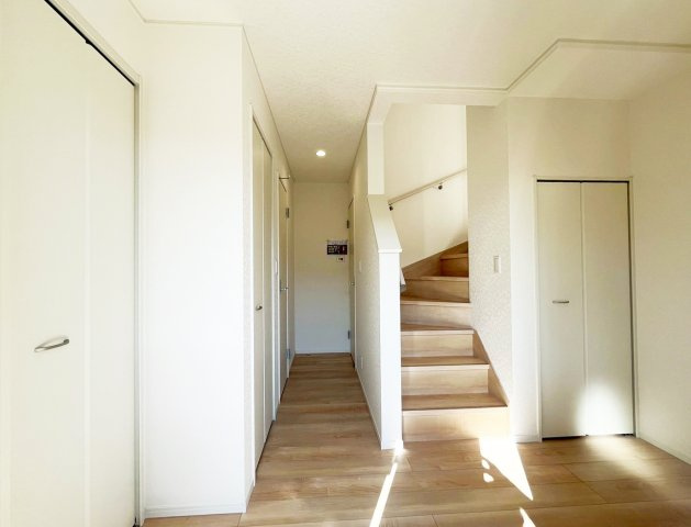 ただいまの瞬間につながる幸せ。明るくオープンな空間です