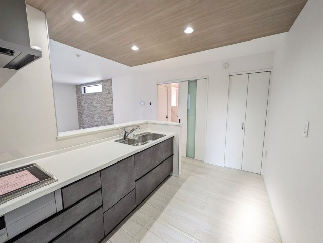 和室は日常ではお子様の寝かしつけに。客間としても利用でき、活用の幅が広がります。