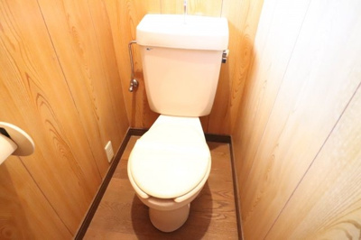 内装は落ち着いています