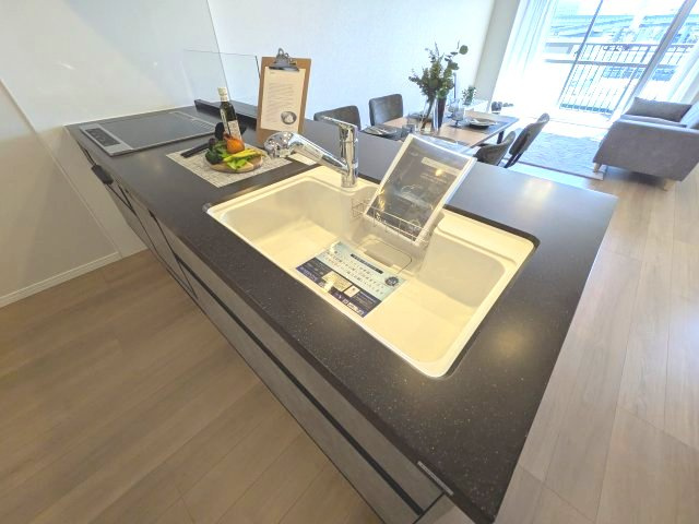 ☆ホームステージングしています。家具は撮影用です。

