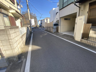 閑静な住宅地に御座います。