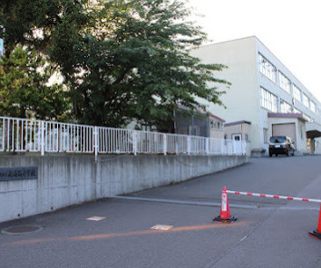 札幌市立西白石小学校