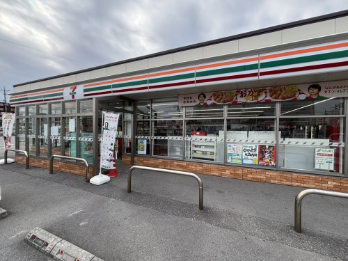 セブンイレブン 名護宇茂佐の森2丁目店