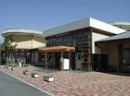 南アルプス市立わかくさ図書館