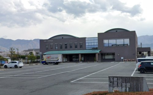 中央市立玉穂生涯学習館