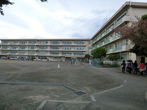町田市立成瀬台小学校