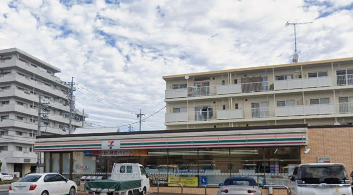 セブンイレブン 岡崎六名東町店