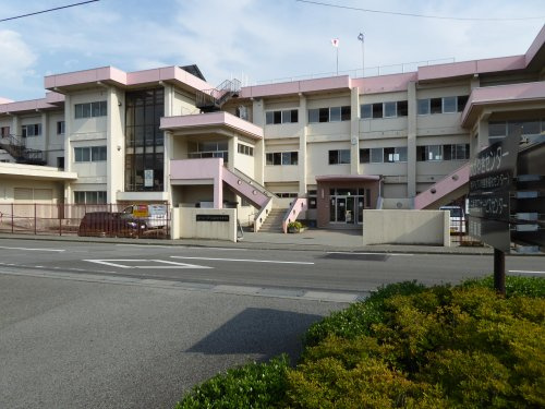 白根巨摩中学校