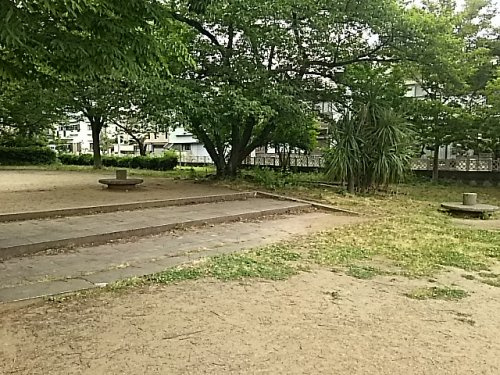 並木4丁目公園