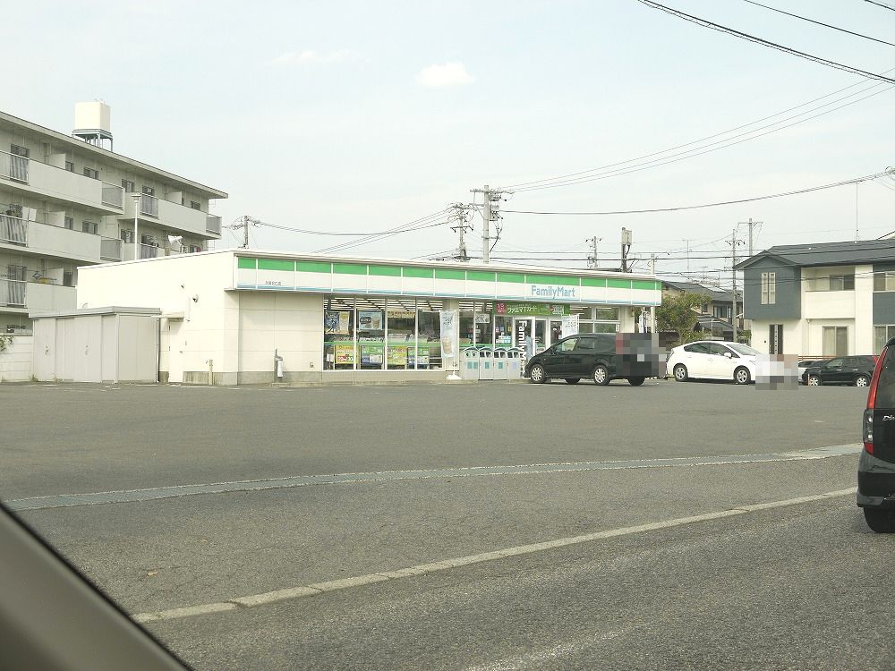 ファミリーマート久居北口店