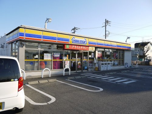 ミニストップ津白塚店