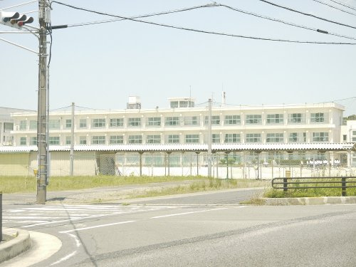 朝陽中学校