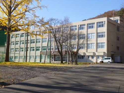 西陵中学校